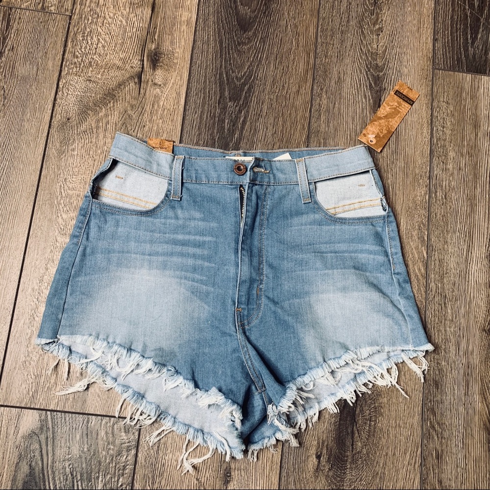 APHRODITE CUTOUT DISTRESSED JEAN SHORTS